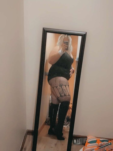 Onlyfans free content baddie041421 

 picture 2