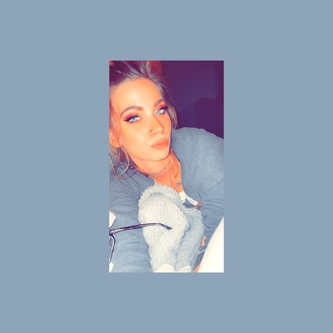 baddie0420 OnlyFans Leaked Photos and Videos 

 picture 2