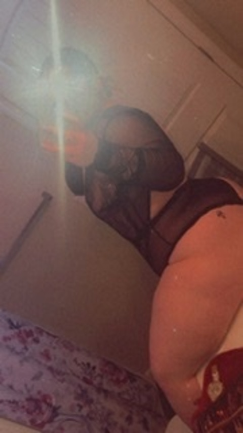 View baddiewiththefatty1 OnlyFans videos and photos for free 

 picture 2