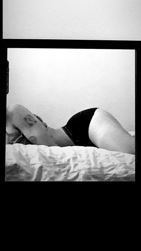 baldgabrielle OnlyFans Leak 

 picture 2