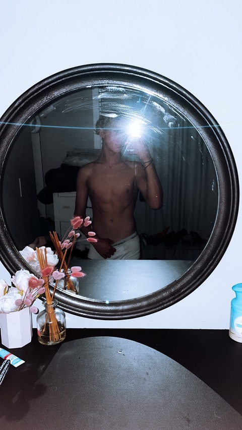 balinlee OnlyFans Leak 

 picture 2