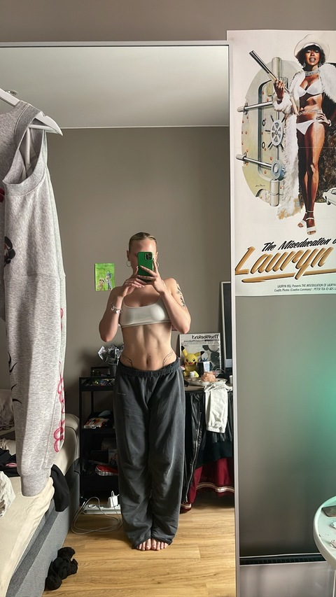 barbbbie777 (✮ B★RBIE777 ✮) free OnlyFans Leaks 

 picture 2