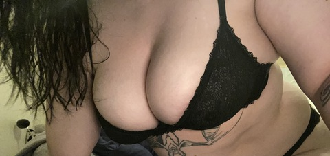 View battybrit (brit♡) OnlyFans 14 Photos and 0 Videos leaked 

 picture 2