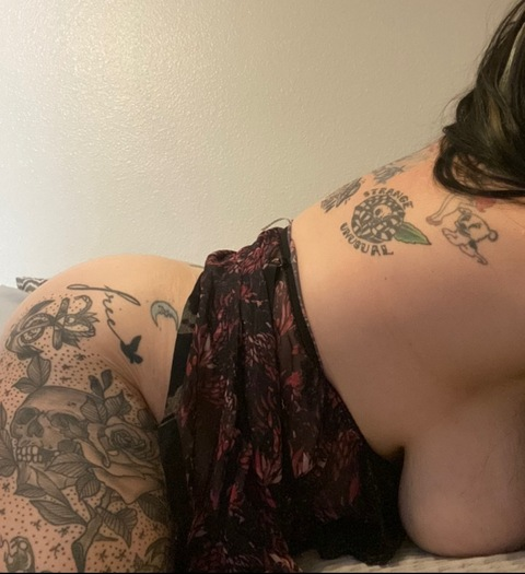 bbwcrystalblu (Crystal Blu FREE) free OnlyFans Leaked Pictures & Videos 

 picture 2