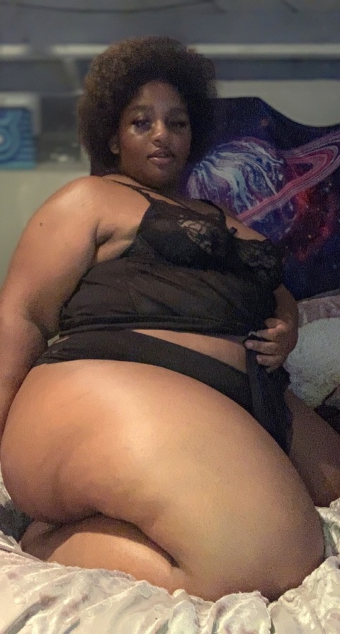 bbwcucchie (Big Booty Chronicles) free OnlyFans content 

 picture 2