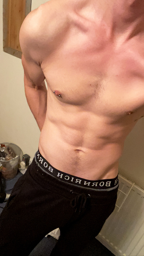 View bcvc95 OnlyFans content for free 

 picture 2