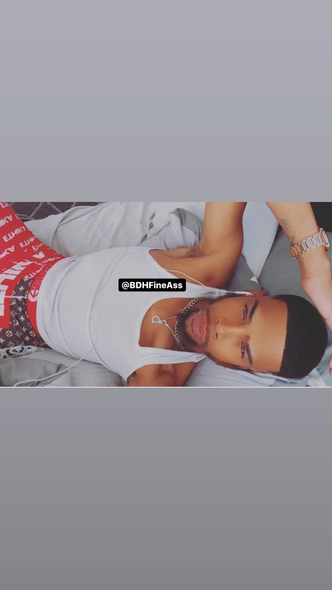 View Big Dick Handsome (bdhfineass) OnlyFans 4 Photos and 56 Videos leaks 

 picture 2