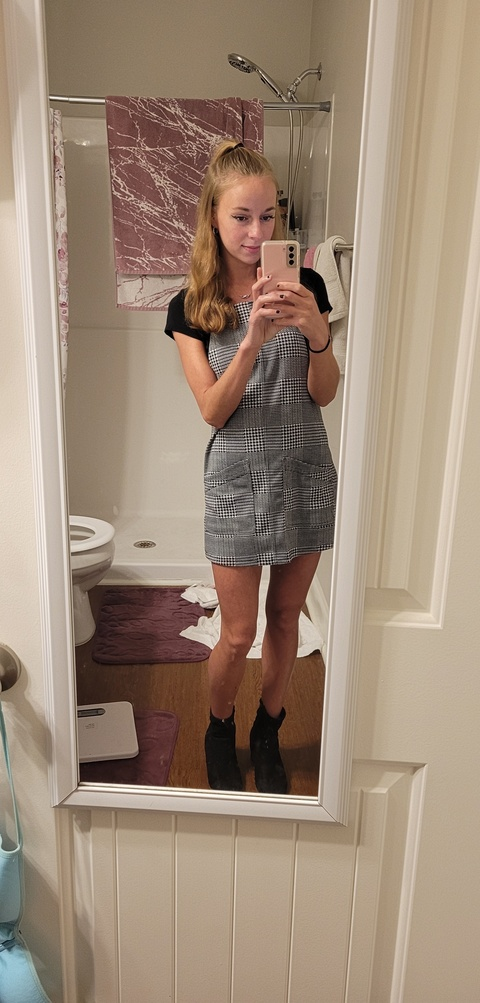 View beach_babeforever (Kimberly Ann) OnlyFans 7 Photos and 1 Videos leaked 

 picture 2