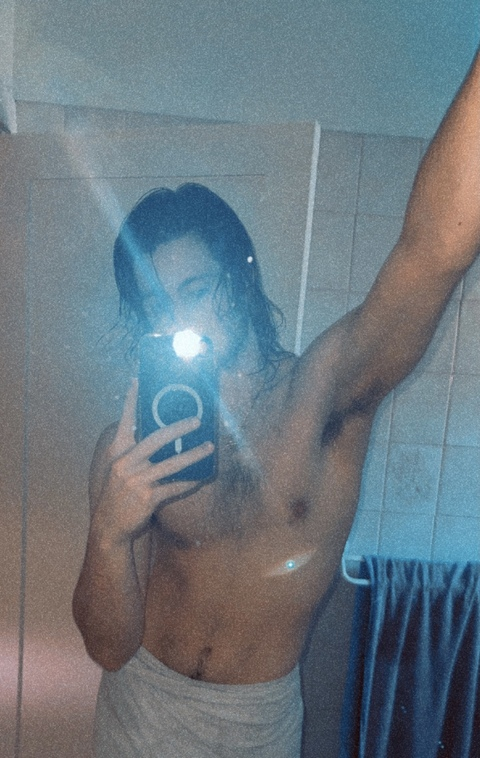 beachy_bumm OnlyFans Leaked (37 Photos and 65 Videos) 

 picture 2