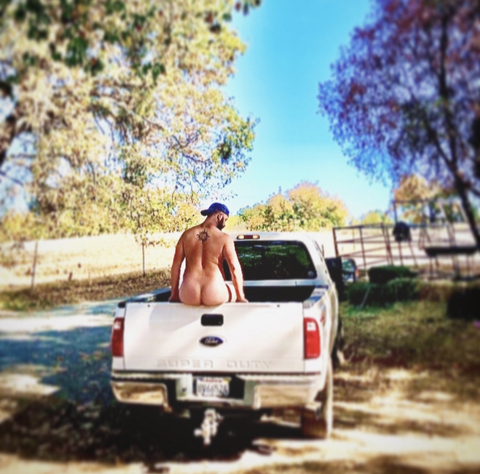 Onlyfans leaked beardednudie 

 picture 2