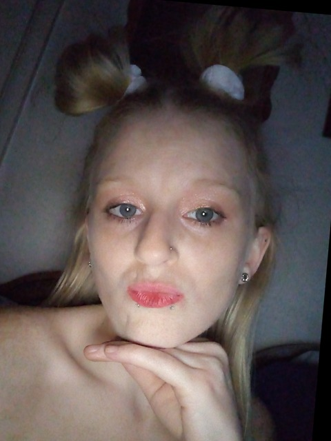 beautifulblueeyedblonde1 (Beautifulblueeyedblonde) OnlyFans content 

 picture 2