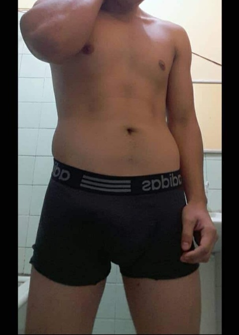 @becm95 leaks Onlyfans gallery for free 

 picture 2