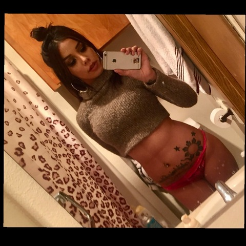 View beezlewolf999 (Jenna Milan) OnlyFans 30 Photos and 3 Videos for free 

 picture 2