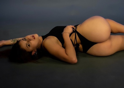 bella.model (Bella Model) free OnlyFans Leaks 

 picture 2