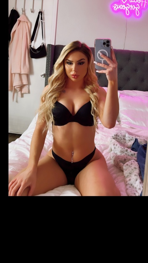 bellaaamarieee OnlyFans Leak (8 Photos and 25 Videos) 

 picture 2