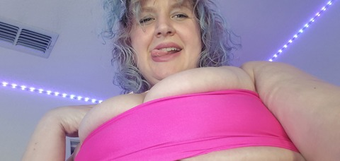 bellabluebbw (Bella Blue BBW) OnlyFans Leaks 

 picture 2