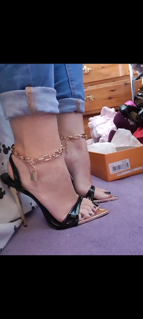 belle_tootsies1 OnlyFans Leak (185 Photos and 14 Videos) 

 picture 2