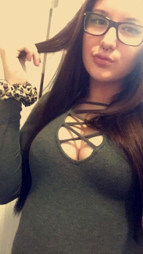 bellechattexx (Beau minouxxx) OnlyFans content 

 picture 2