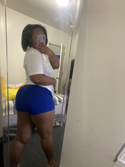 View bellerose886 OnlyFans content for free 

 picture 2