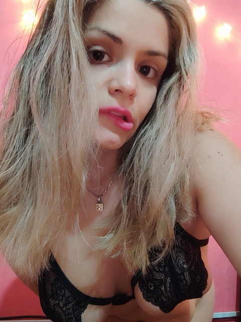 belupolizza (Belulove27) OnlyFans Leaked Videos and Pictures 

 picture 2