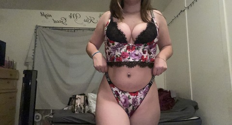 Get Free access to bethhaney19 (Beth Anne) Leaks OnlyFans 

 picture 2