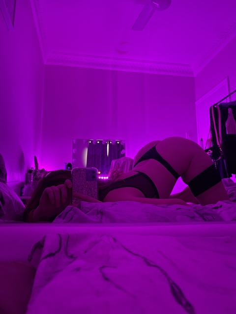 View bettyboob3 (Betty 🧸) OnlyFans 0 Photos and 0 Videos gallery 

 picture 2