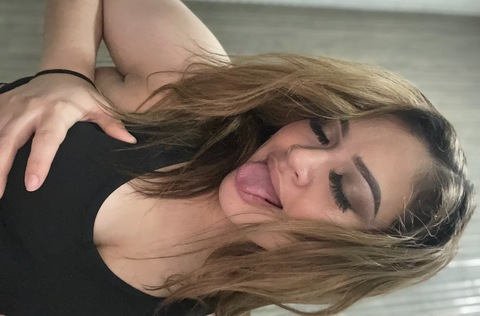 bettyp0p (Beatriz Flores🤍) free OnlyFans Leaked Pictures & Videos 

 picture 2