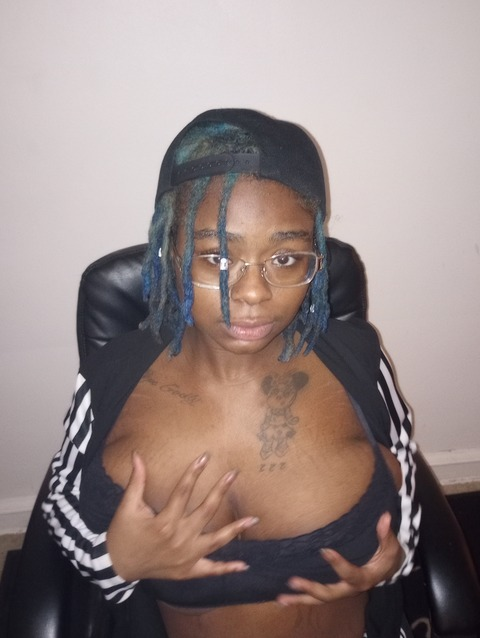 bettypebbles (Queen Betty) OnlyFans Leaks 

 picture 2