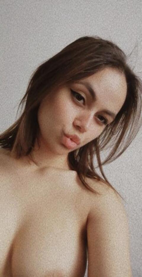 beyzakus222 OnlyFans Leak 

 picture 2