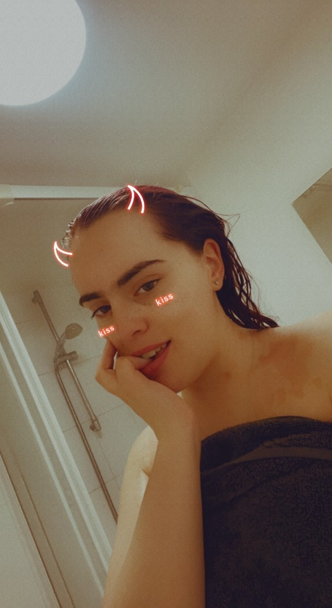 bibitch19 OnlyFans Leak (13 Photos and 7 Videos) 

 picture 2