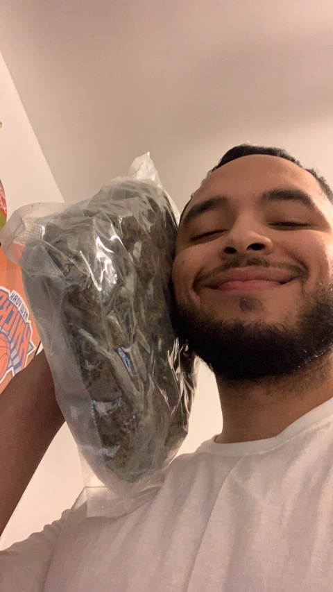big420smoke OnlyFans Leaked (5 Photos and 2 Videos) 

 picture 2
