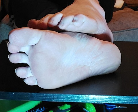 biglargefeet OnlyFans Leak (18 Photos and 33 Videos) 

 picture 2