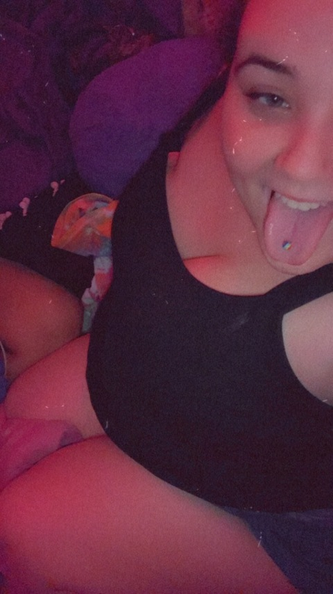 bigtittybitch199921 OnlyFans Leaked Photos and Videos 

 picture 2