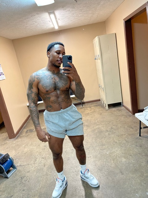 View Big Trippy (bigtrippytom) OnlyFans 13 Photos and 2 Videos leaks 

 picture 2