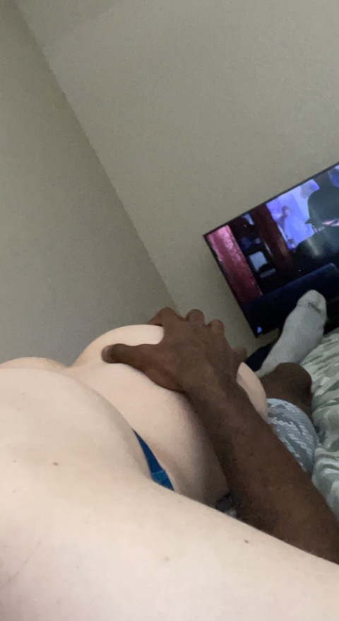 @bigwhitebooty_b leak Onlyfans gallery free 

 picture 2
