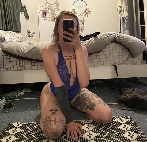 View Bitch (bitch6700) OnlyFans 4 Photos and 2 Videos leaked 

 picture 2