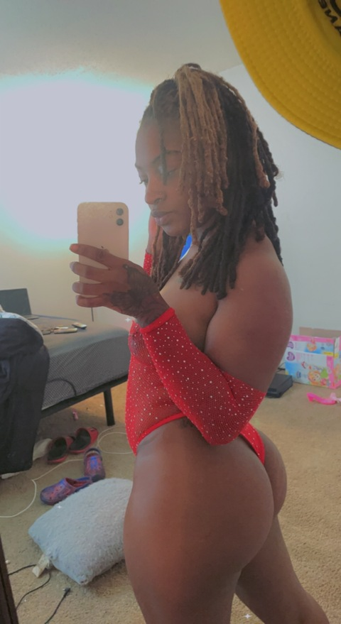 View Goldie Locs (bittysmilesss) OnlyFans 0 Photos and 0 Videos gallery 

 picture 2