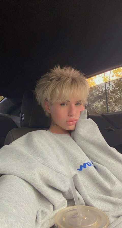 Onlyfans leaks blainedolll 

 picture 2
