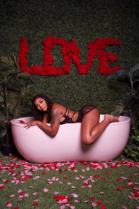 View blasianbbythe1 (Kimora Lee 😘) OnlyFans 8 Photos and 8 Videos leaked 

 picture 2