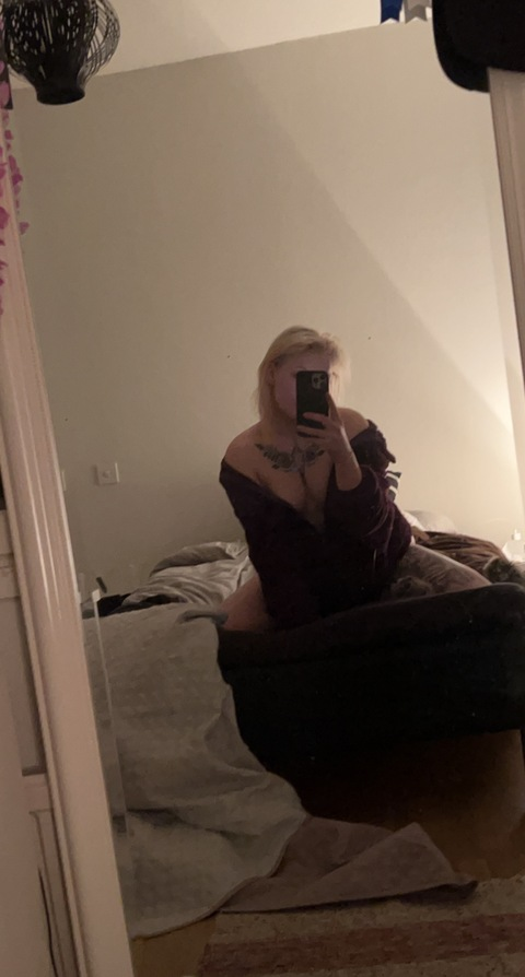 blondanmh (Blond.anmh) OnlyFans Leaked Pictures and Videos 

 picture 2