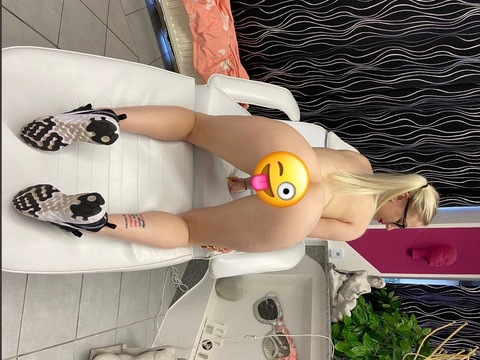 @blondegirl96 leaked Onlyfans content for free 

 picture 2