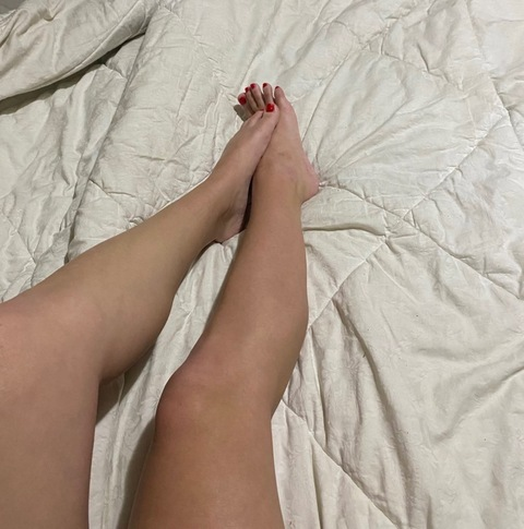 blondewprettytoes OnlyFans Leaked (9 Photos and 0 Videos) 

 picture 2