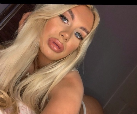 Download blondieexo OnlyFans content free 

 picture 2