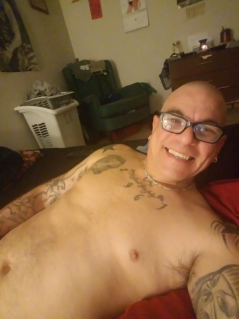 View blueeyedchef479 OnlyFans content for free 

 picture 2