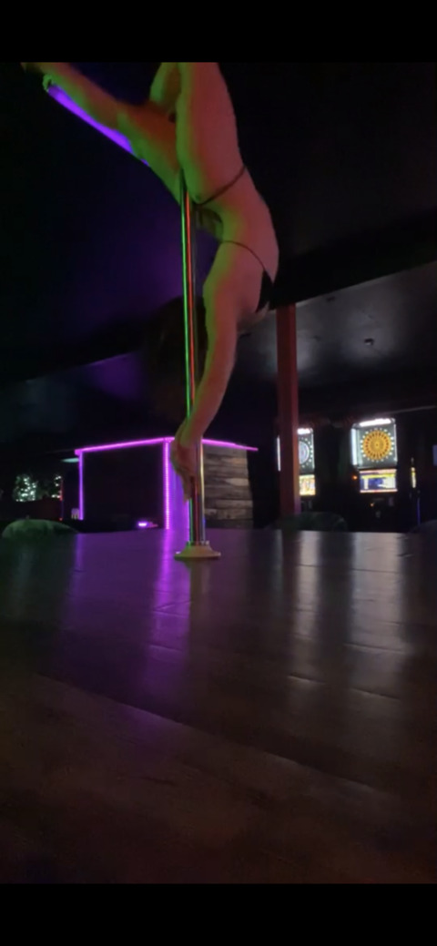 View bluntskiana24 (Bluntskiana) OnlyFans 1 Photos and 0 Videos leaks 

 picture 2