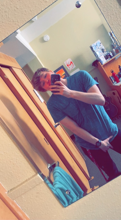 boizfeetking18 OnlyFans Leaked Photos and Videos 

 picture 2