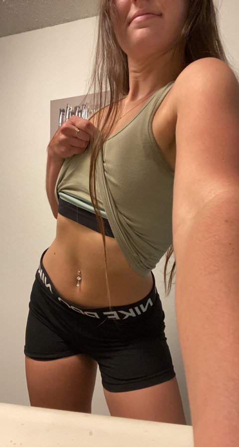 View bombshellbrunett99 OnlyFans videos and photos for free 

 picture 2