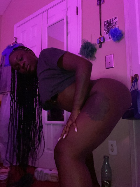 braatbigog (CocoMamii🍫🍓) OnlyFans Leaks 

 picture 2