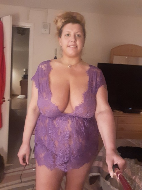 brandixxxooo (💋Brandixoxo💋) free OnlyFans Leaked Pictures and Videos 

 picture 2