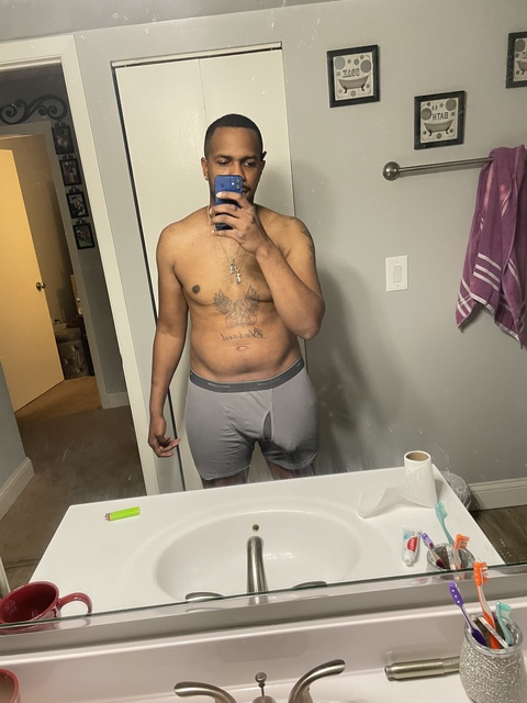 View brezzybaby23 (Marcus Bynum) OnlyFans 2 Photos and 1 Videos leaked 

 picture 2